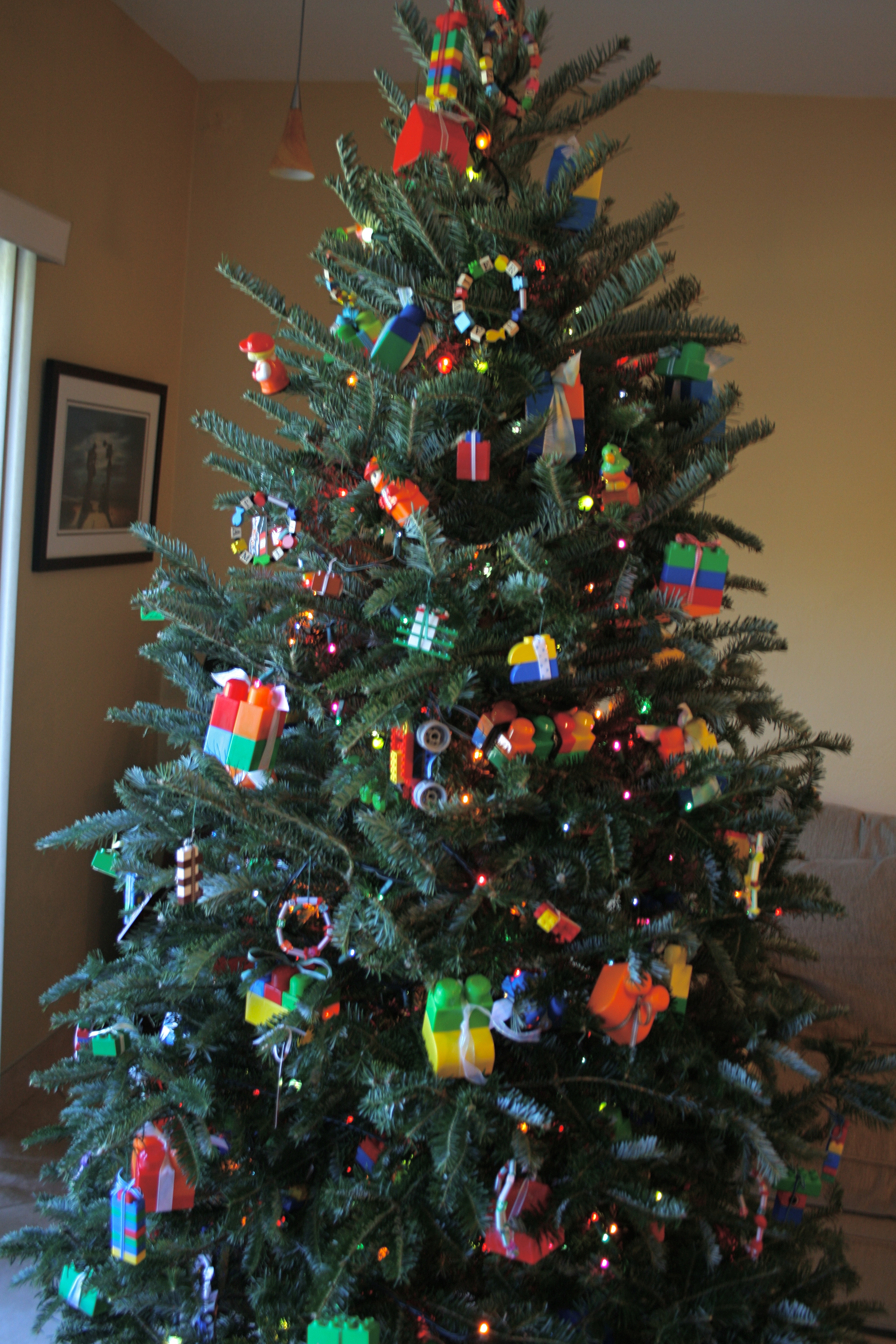 How to Build a LEGO Christmas Tree Ornament with Kids