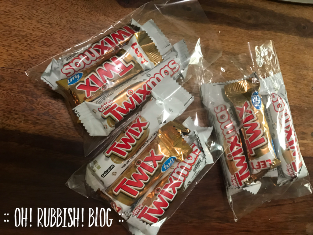 :: Merry Twixmas :: Christmas Twix Chocolate Treats :: oh! rubbish! blog