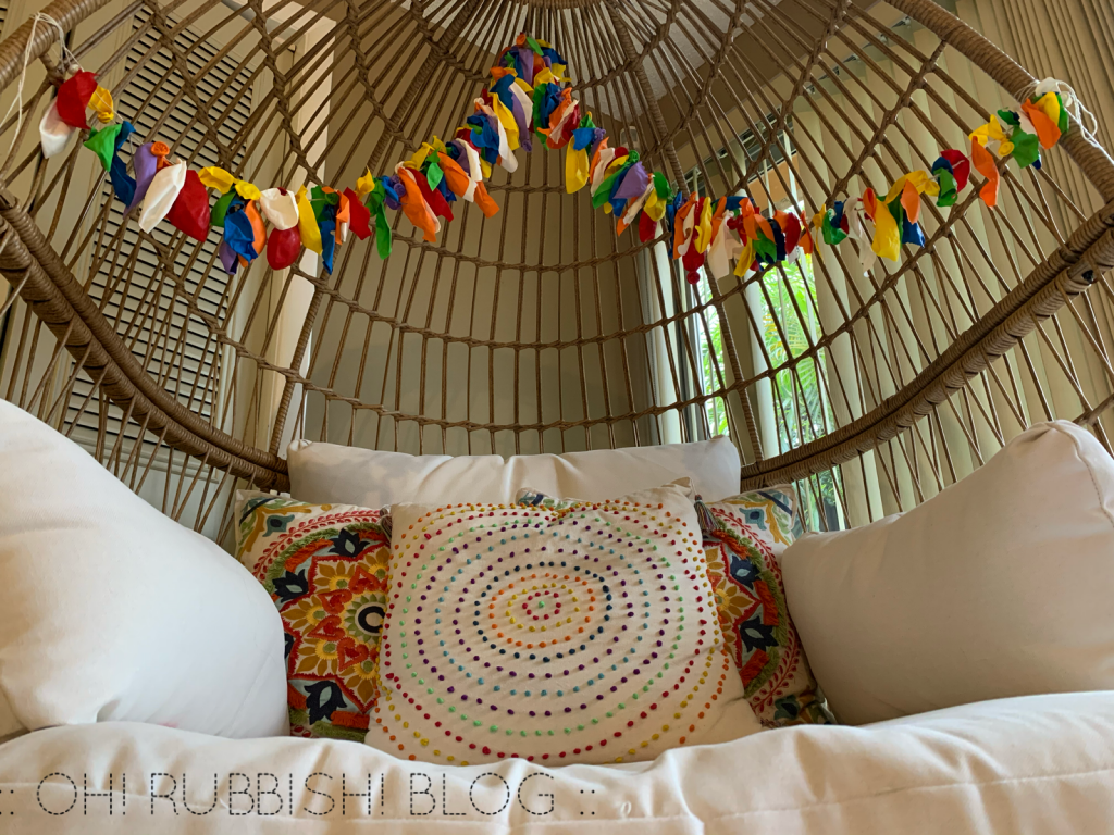 Repurposing Balloon :: Upcycled Balloon Garland :: Repurposing and Reusing Popped Balloons